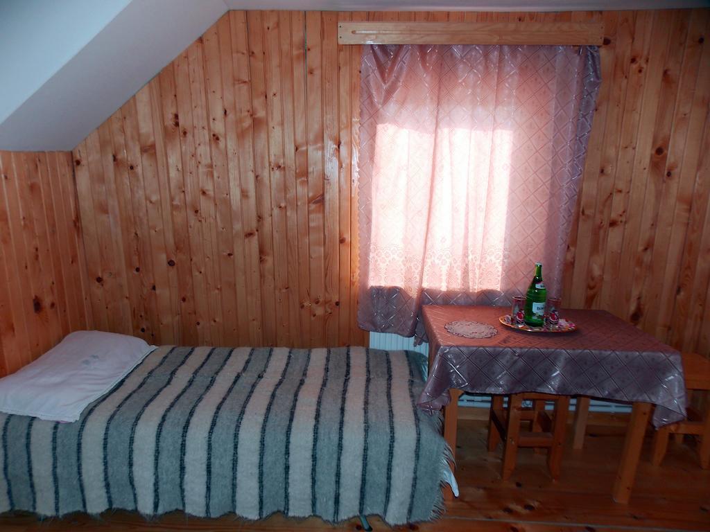 Pensiunea Paradiso Poiana Teiului Habitación foto