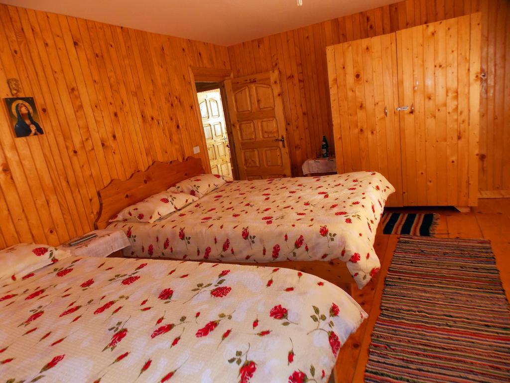Pensiunea Paradiso Poiana Teiului Habitación foto